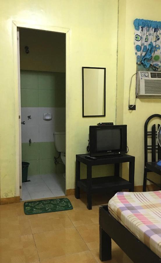 Belen Favila Transient Rooms Near Airport Terminal 3 Manila Exterior photo